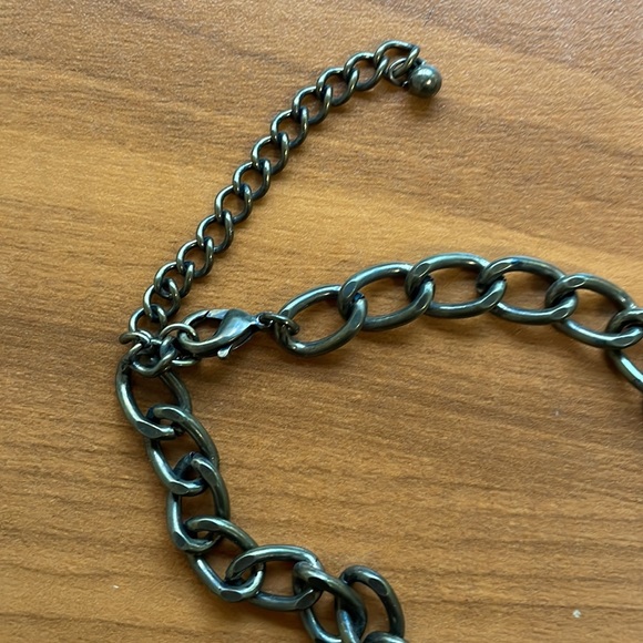 🤎Hive and Honey Mixed Metal Statement Necklace🖤 - Picture 3 of 4